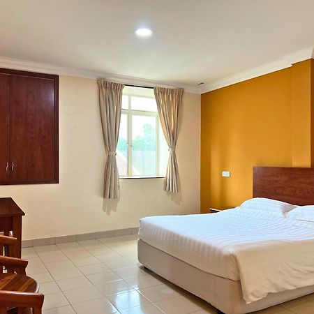Tropicana Hotel Gemas Extérieur photo