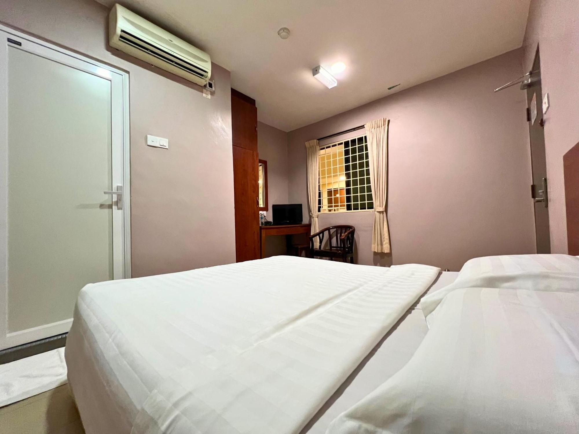 Tropicana Hotel Gemas Extérieur photo