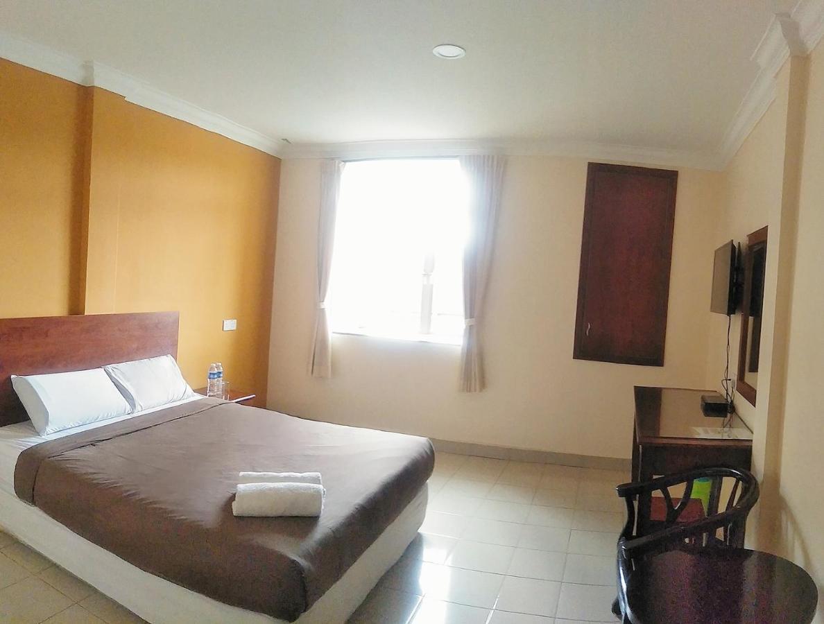 Tropicana Hotel Gemas Extérieur photo