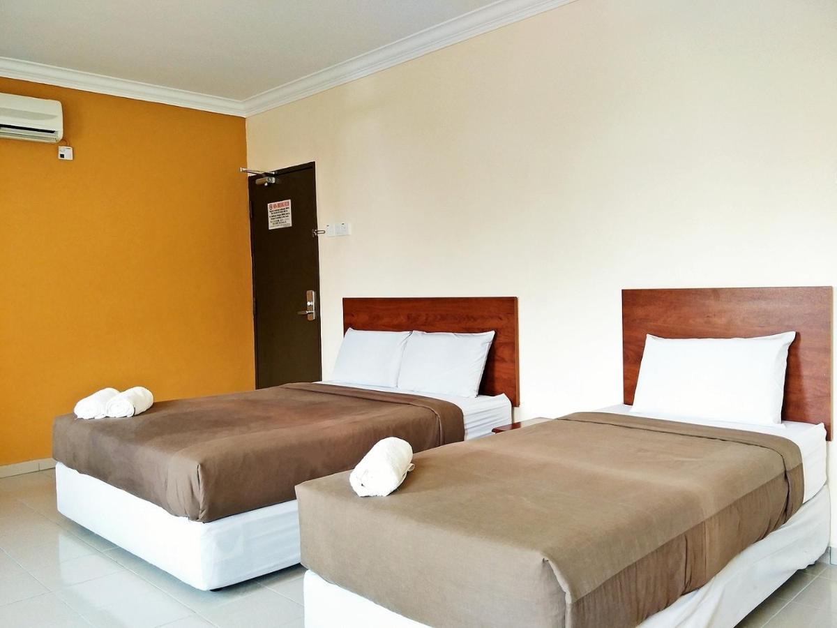Tropicana Hotel Gemas Extérieur photo